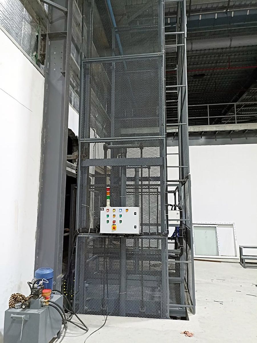 Hydraulic industrial elevator by Wellman Elevator, Noida