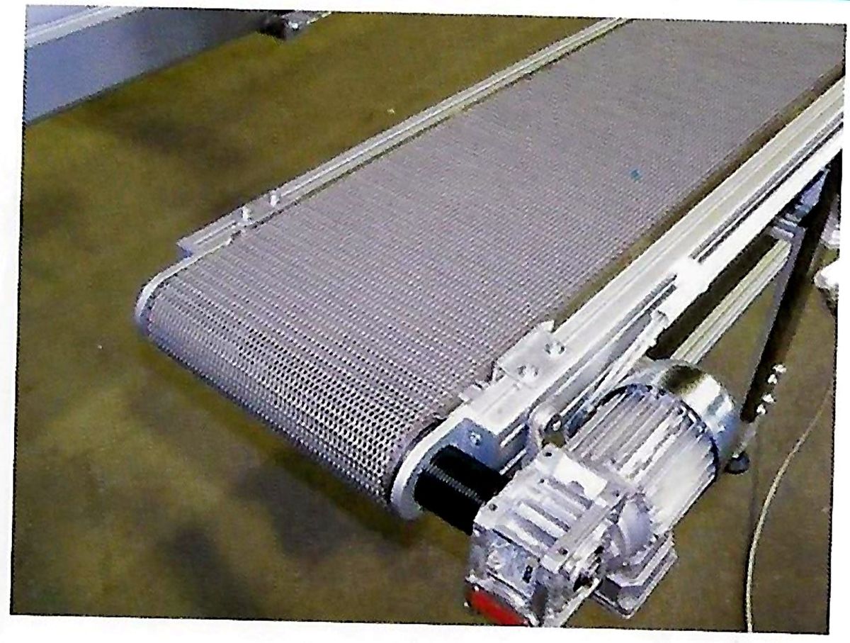 High-Temperature Steel Mesh Conveyor